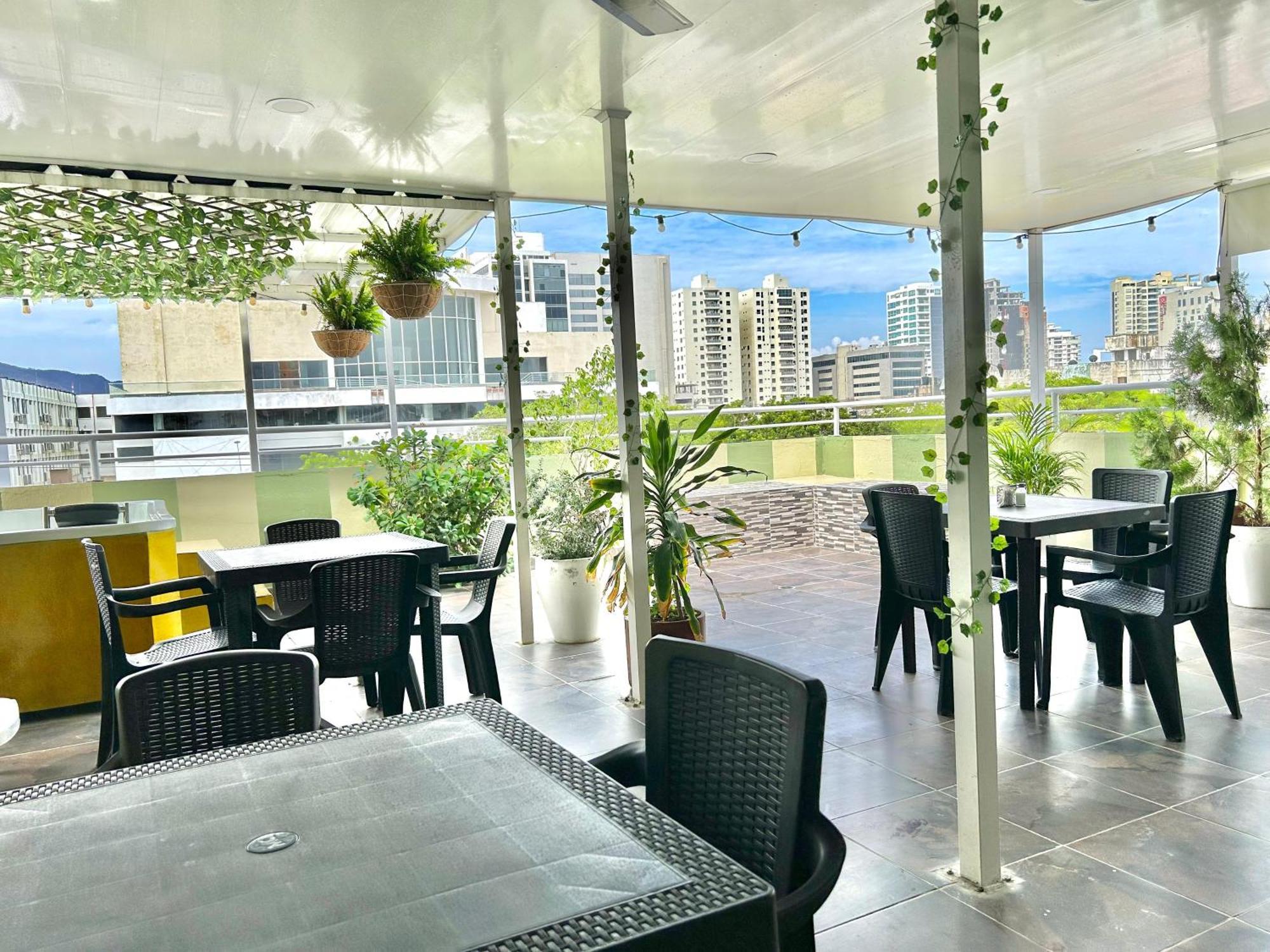 Hotel Brisas Del Mar Centro Historico - Santa Marta (Magdalena) — Photos 1